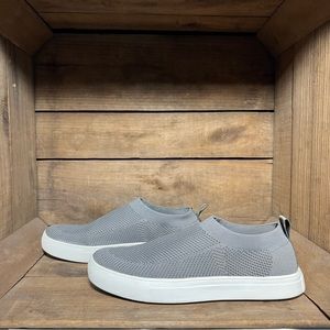 Seven7 Grey Slip On Flats. Women’s Size 6